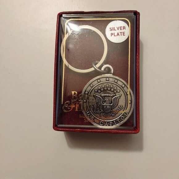 Silver-Plated United States Capitol Keychain By Bates & Klinke-NEW - Picture 4 of 4